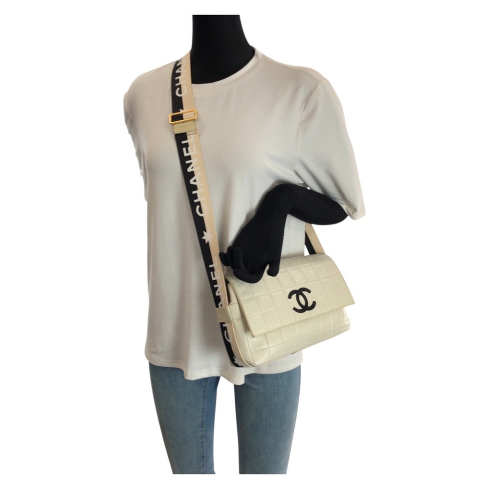 CHANEL Vintage Black Lambskin Leather Logo Messenger Shoulder Bag - Picture 7 of 10